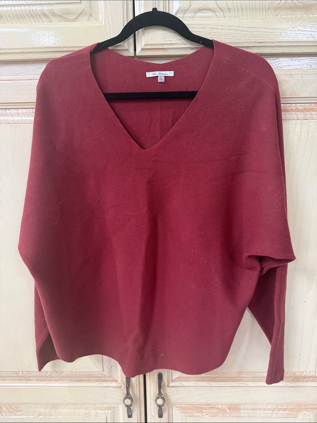 Ella Moss V-Neck Sweater In Deep Burgundy